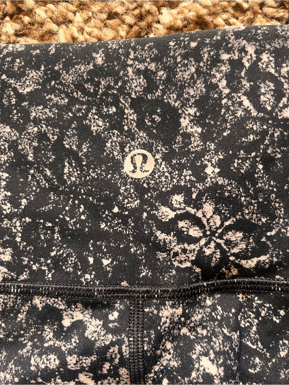 lululemon athletica Black and White Floral-Print Leggings - Picture 2 of 4